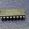 74HCT423
